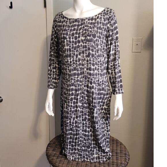 Ann Taylor Gray Black Print Shift Dress Sz 16 Tall 3/4 Sleeve Stretch Quietlux - Picture 4 of 8